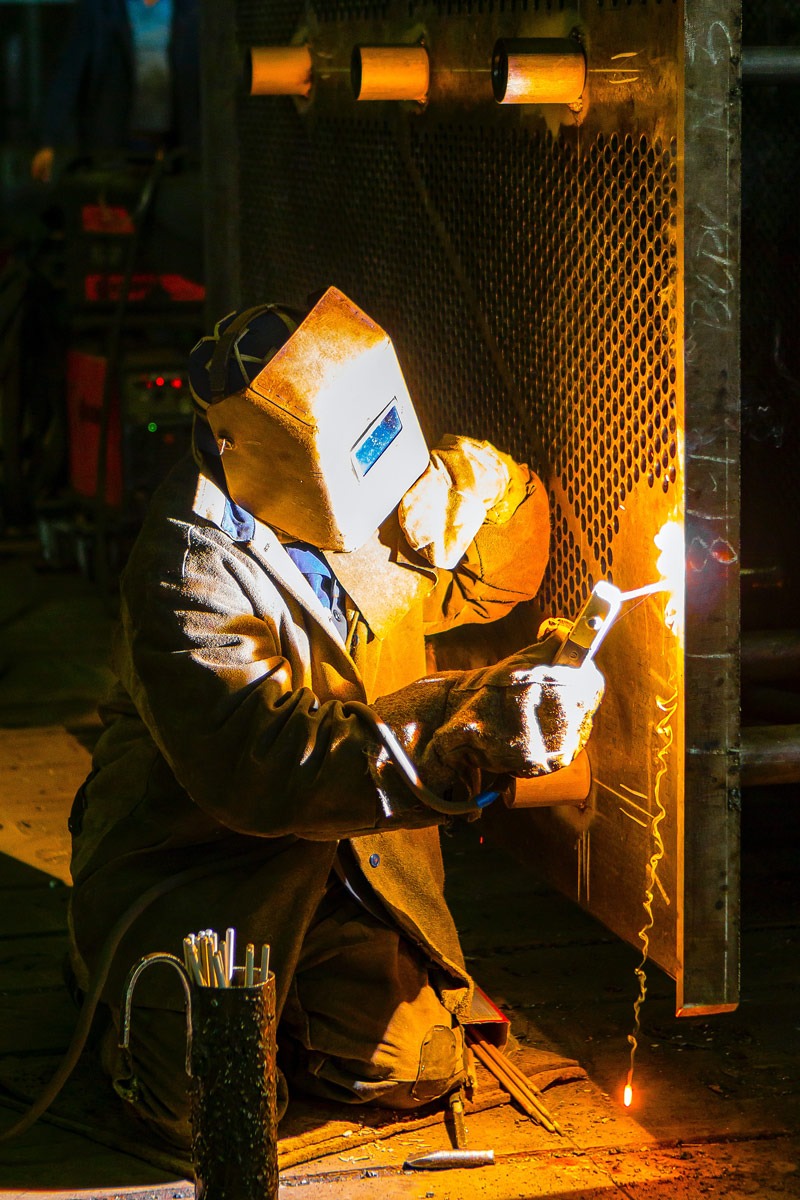man-welding-metal-2880871.jpg